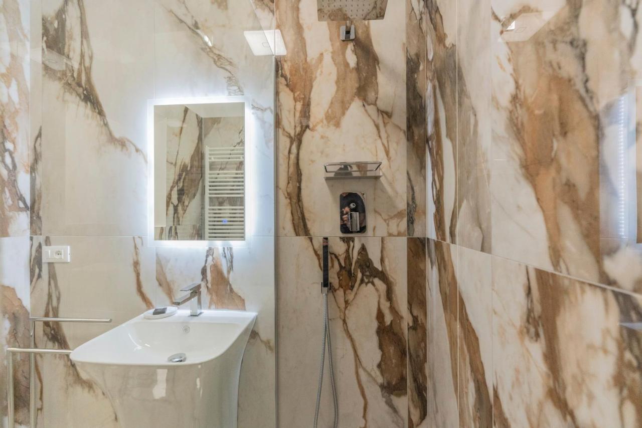 Aldrovandi Luxury Suites And Apartment Bologna Buitenkant foto