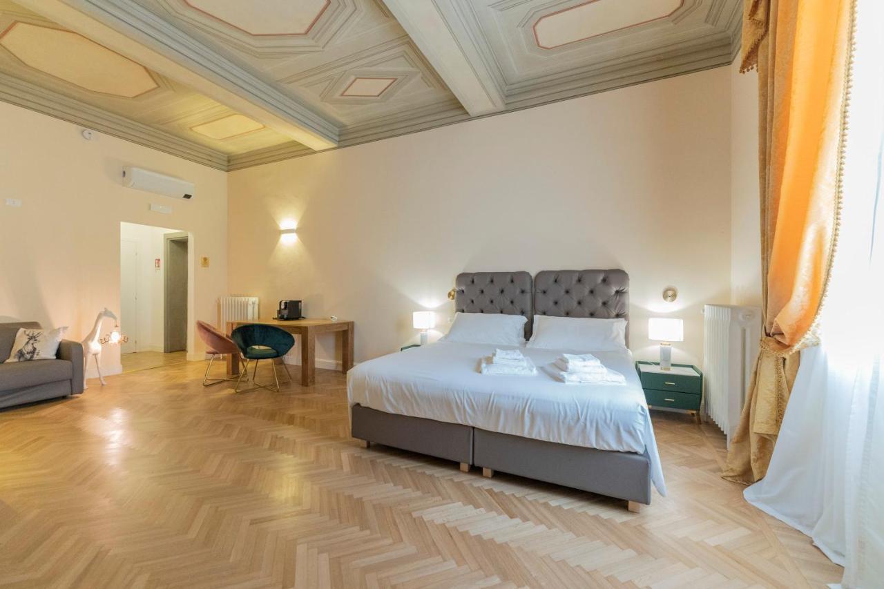 Aldrovandi Luxury Suites And Apartment Bologna Buitenkant foto