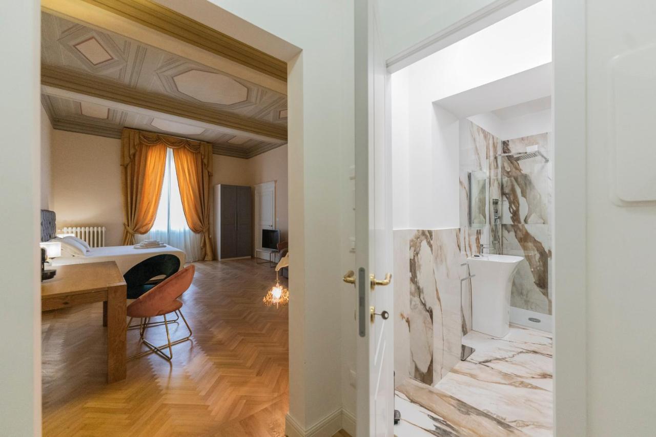 Aldrovandi Luxury Suites And Apartment Bologna Buitenkant foto