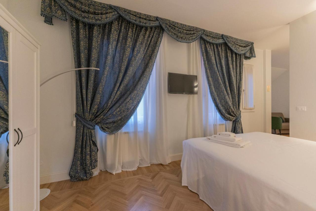 Aldrovandi Luxury Suites And Apartment Bologna Buitenkant foto