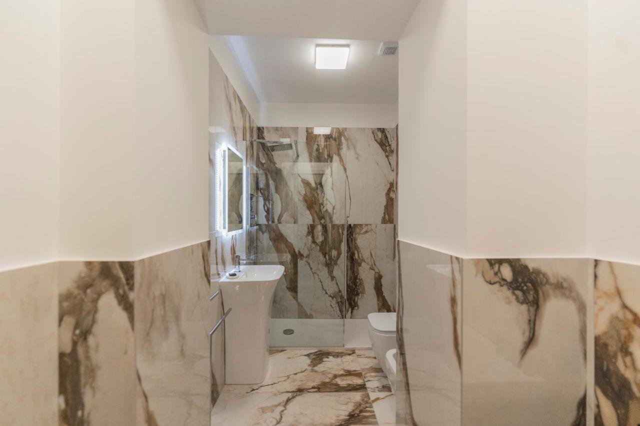 Aldrovandi Luxury Suites And Apartment Bologna Buitenkant foto