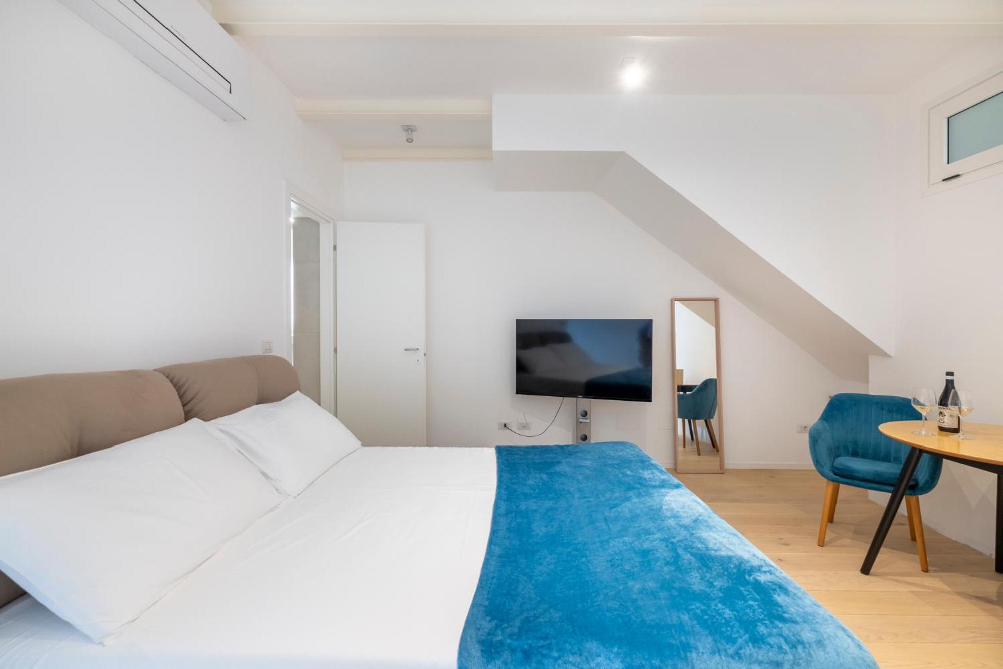Aldrovandi Luxury Suites And Apartment Bologna Buitenkant foto