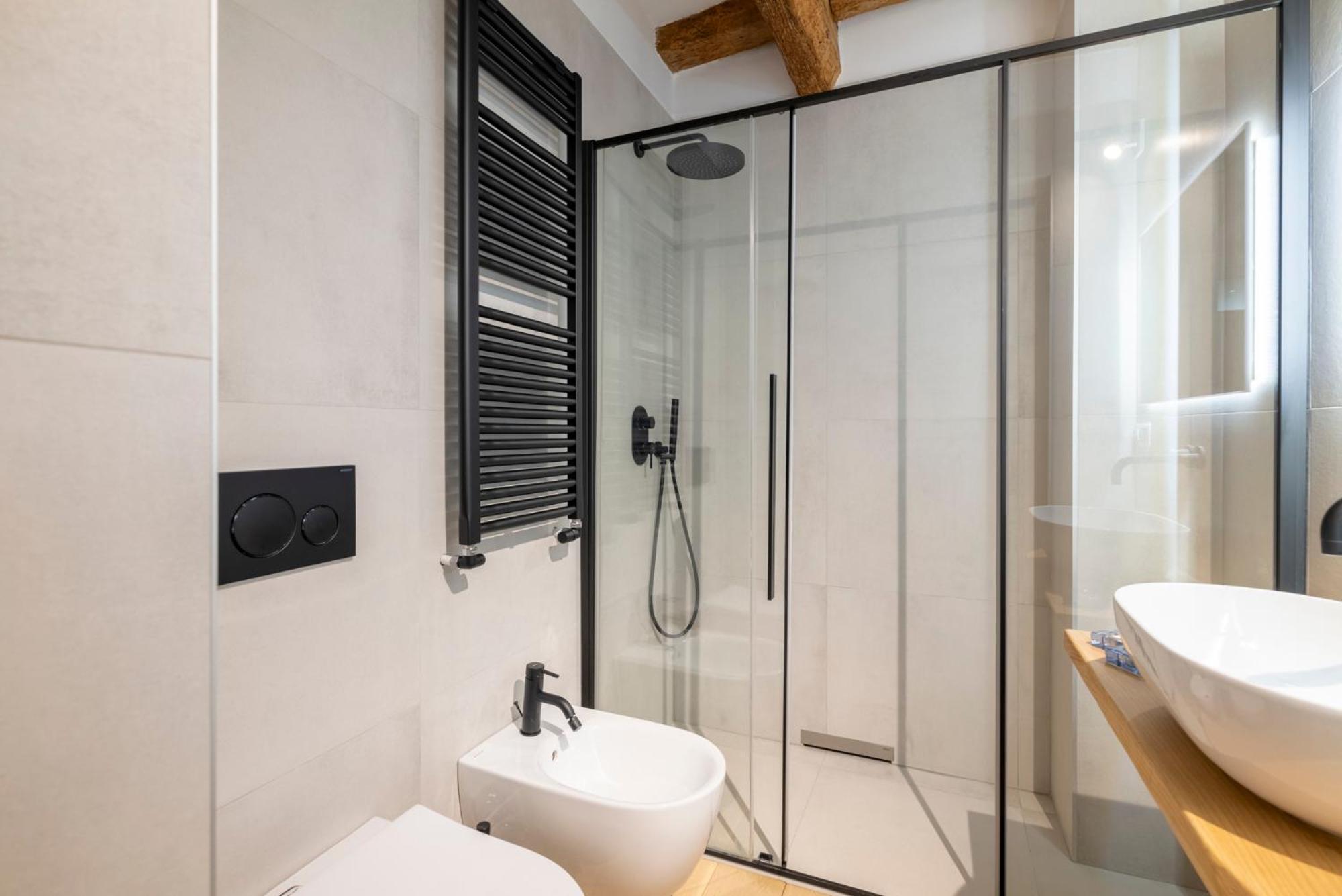 Aldrovandi Luxury Suites And Apartment Bologna Buitenkant foto