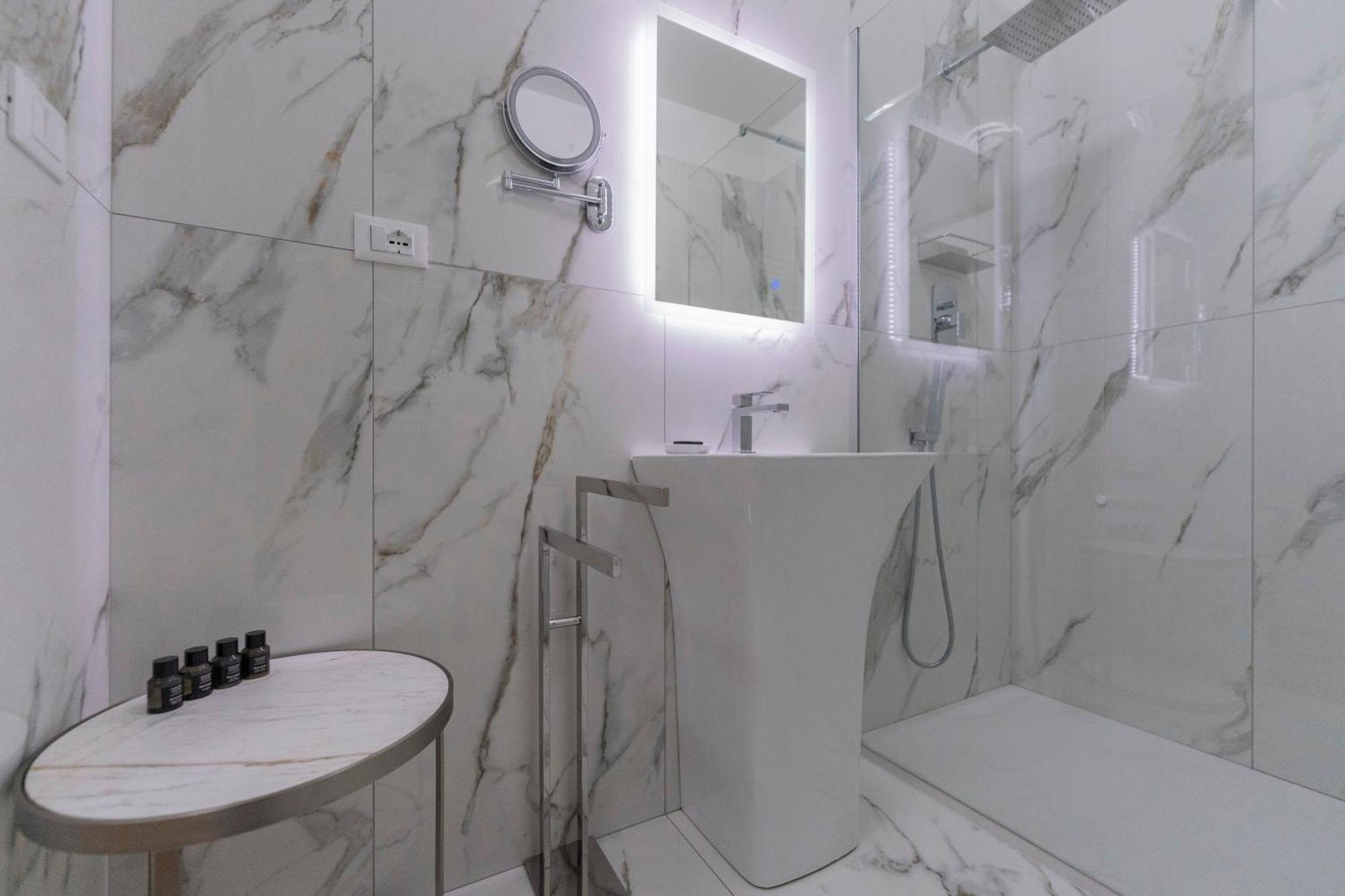 Aldrovandi Luxury Suites And Apartment Bologna Buitenkant foto